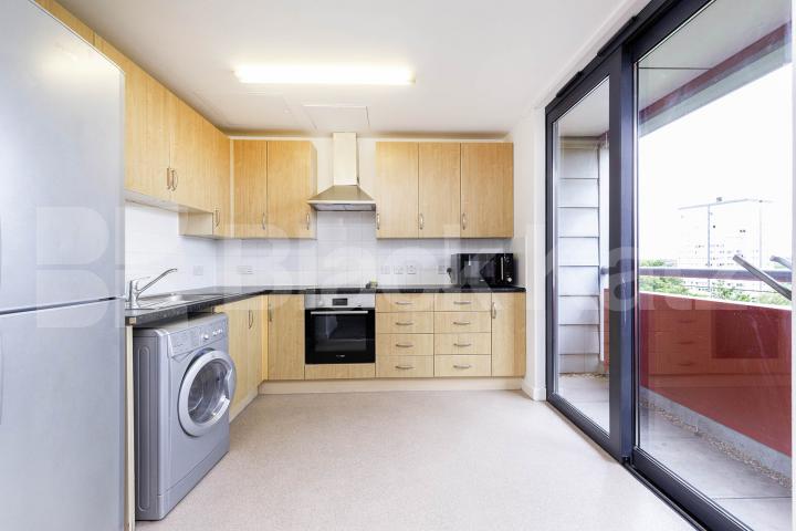 locate din a new build in the heart of Highbury close to Arsenal Station  Drayton Park, Highbury 